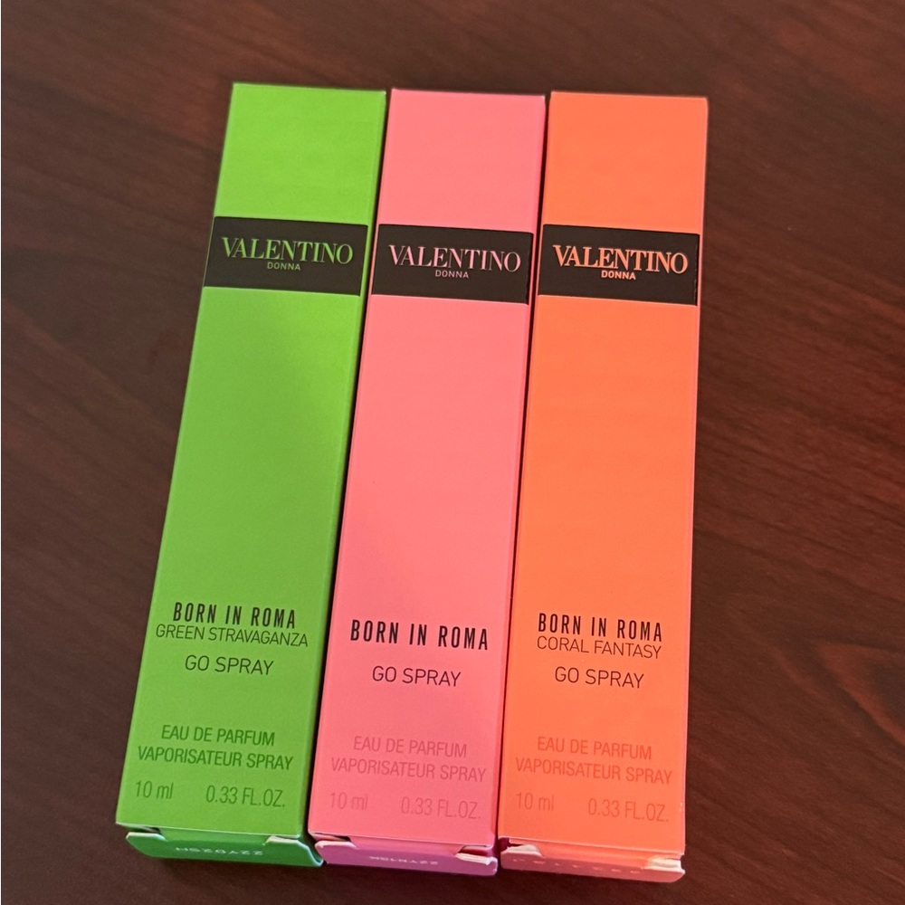 Valentino Donna Born in Roma Go Spray Set of Three